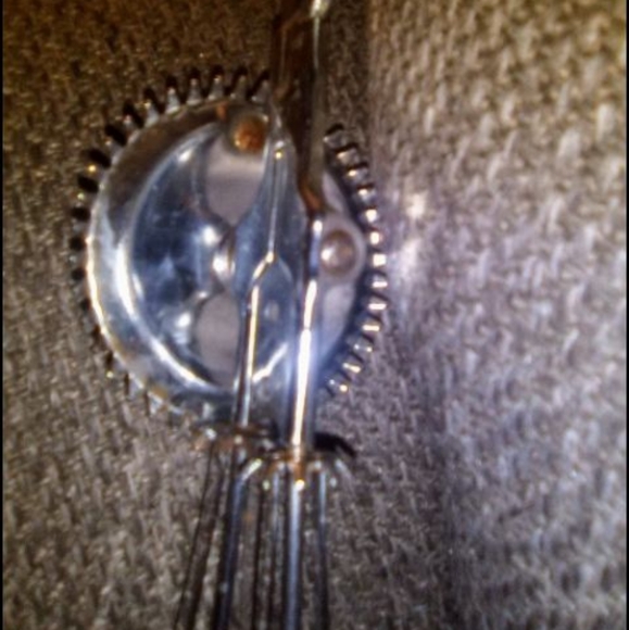 Vintage Ekco Rotary Hand Held Mixer Egg Beater Stainless Steel Red Handle - Picture 4 of 7